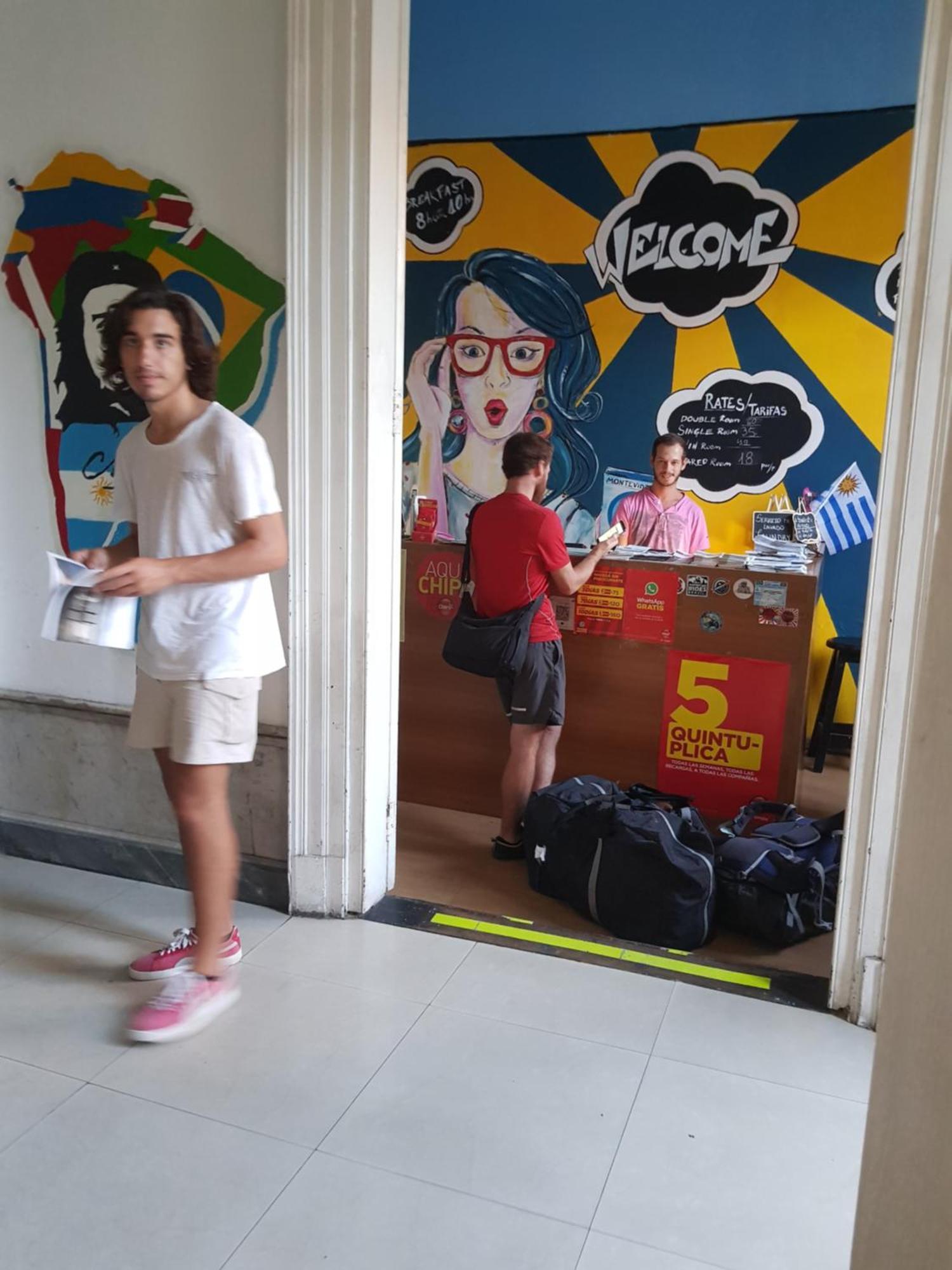 Montevideo Port Hostel Экстерьер фото